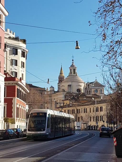 Stylish Loft - Colosseum 4 Min Walk -3 Beds -sleeps Up To 6 People Apartamento