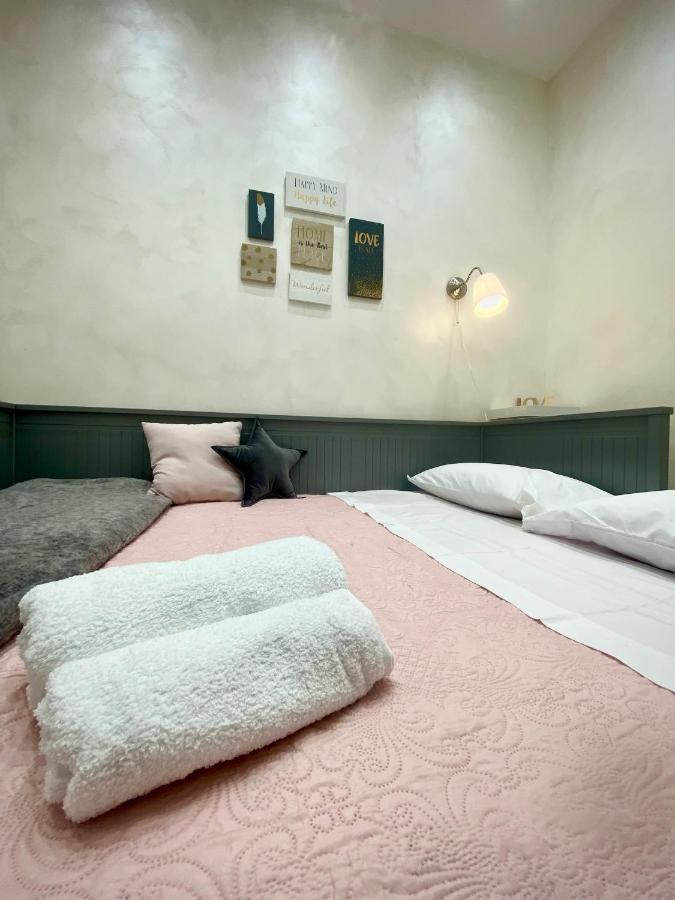 Appartement Close To The Coloseum, 2 Minutes Walk From Metro A