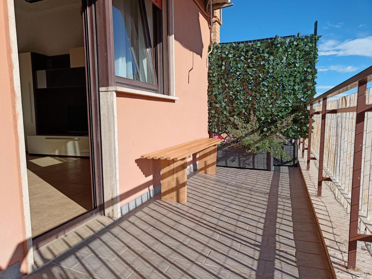 Avellini - Delightful And Spacious With Terrace - Near Metro A Cornelia *