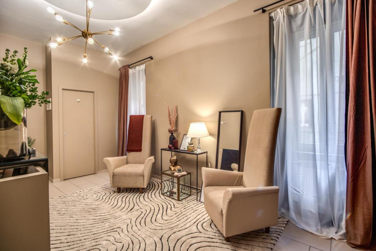 Borgognona 2* Rome