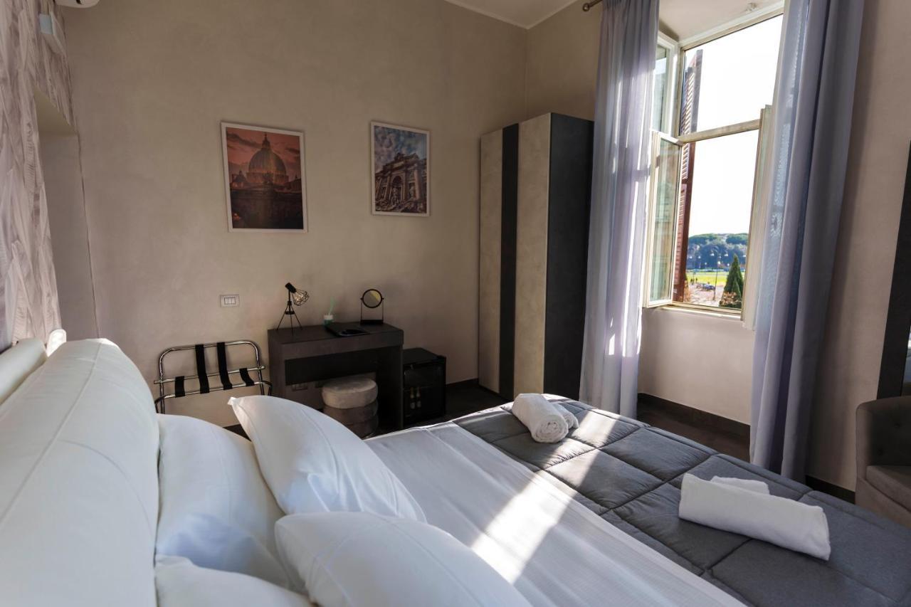 Julia Luxury * Rome