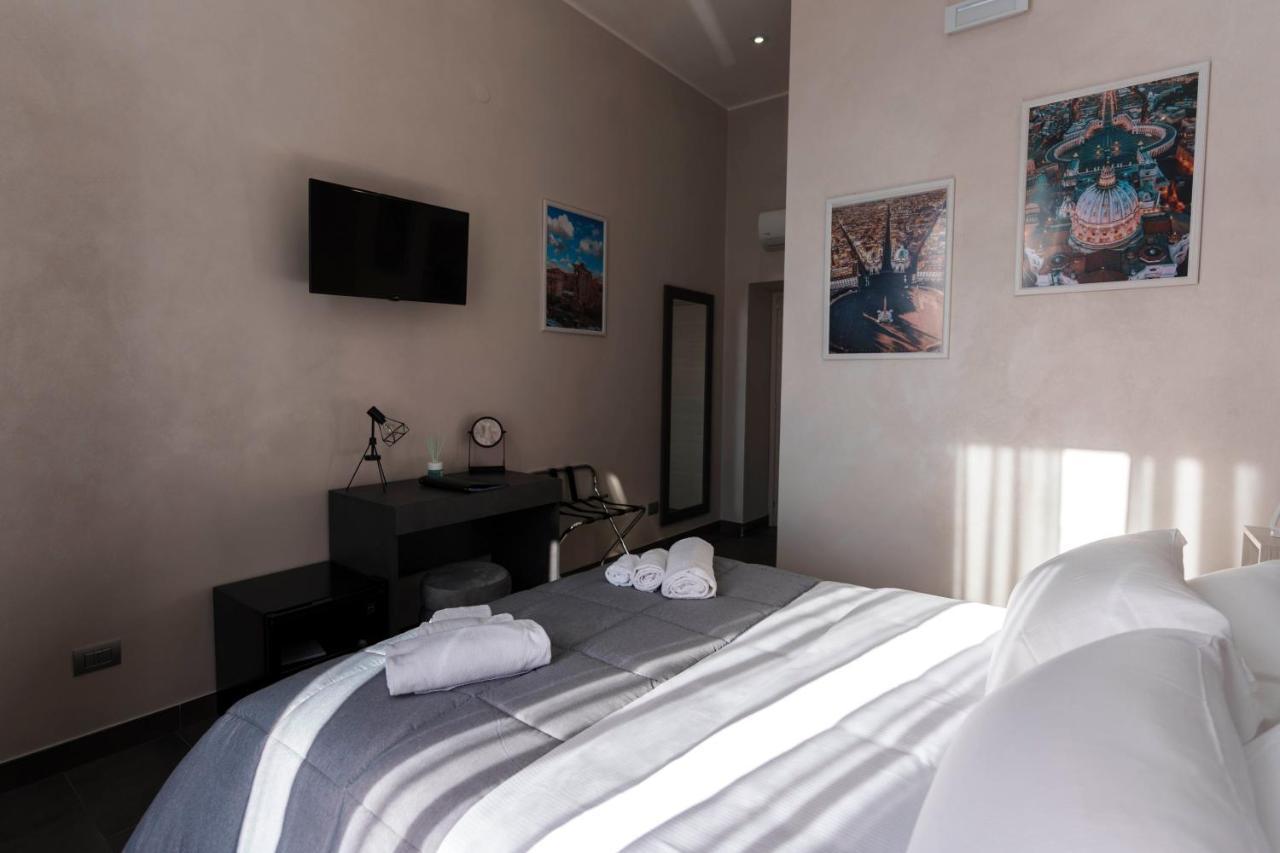 Julia Luxury