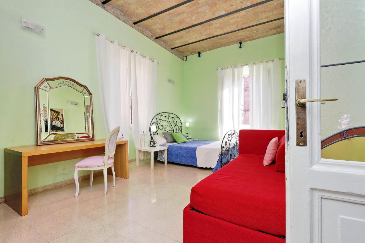 Large Flat 30min Colosseo Rome