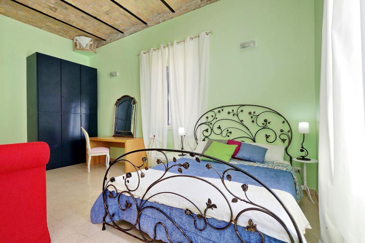 Large Flat 30min Colosseo Apartment