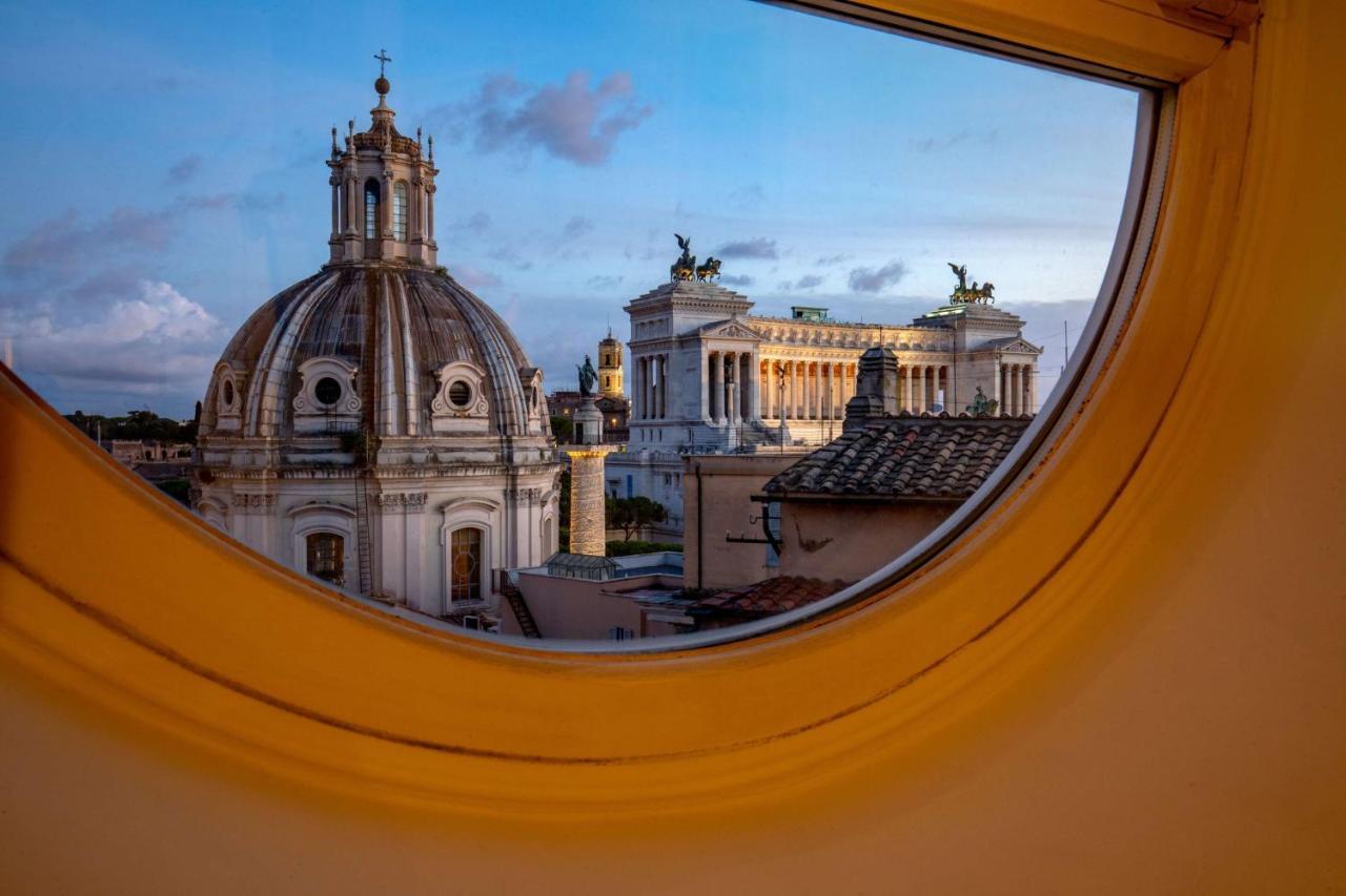 Cosmopolita Rome, Tapestry Collection By Hilton