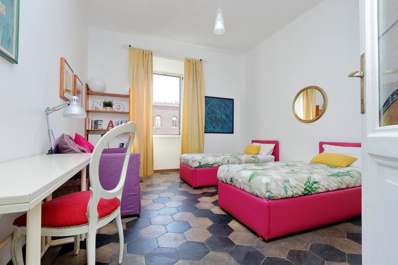 Large Flat 30min Colosseo Apartment *