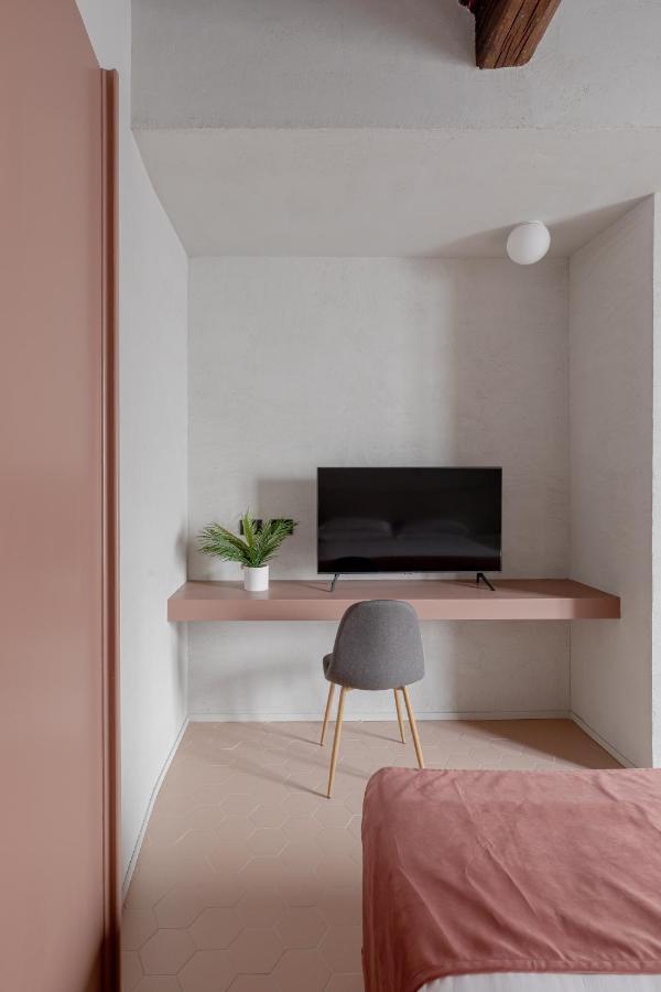 Appartement Design With Private Pool In Campo Dei Fiori