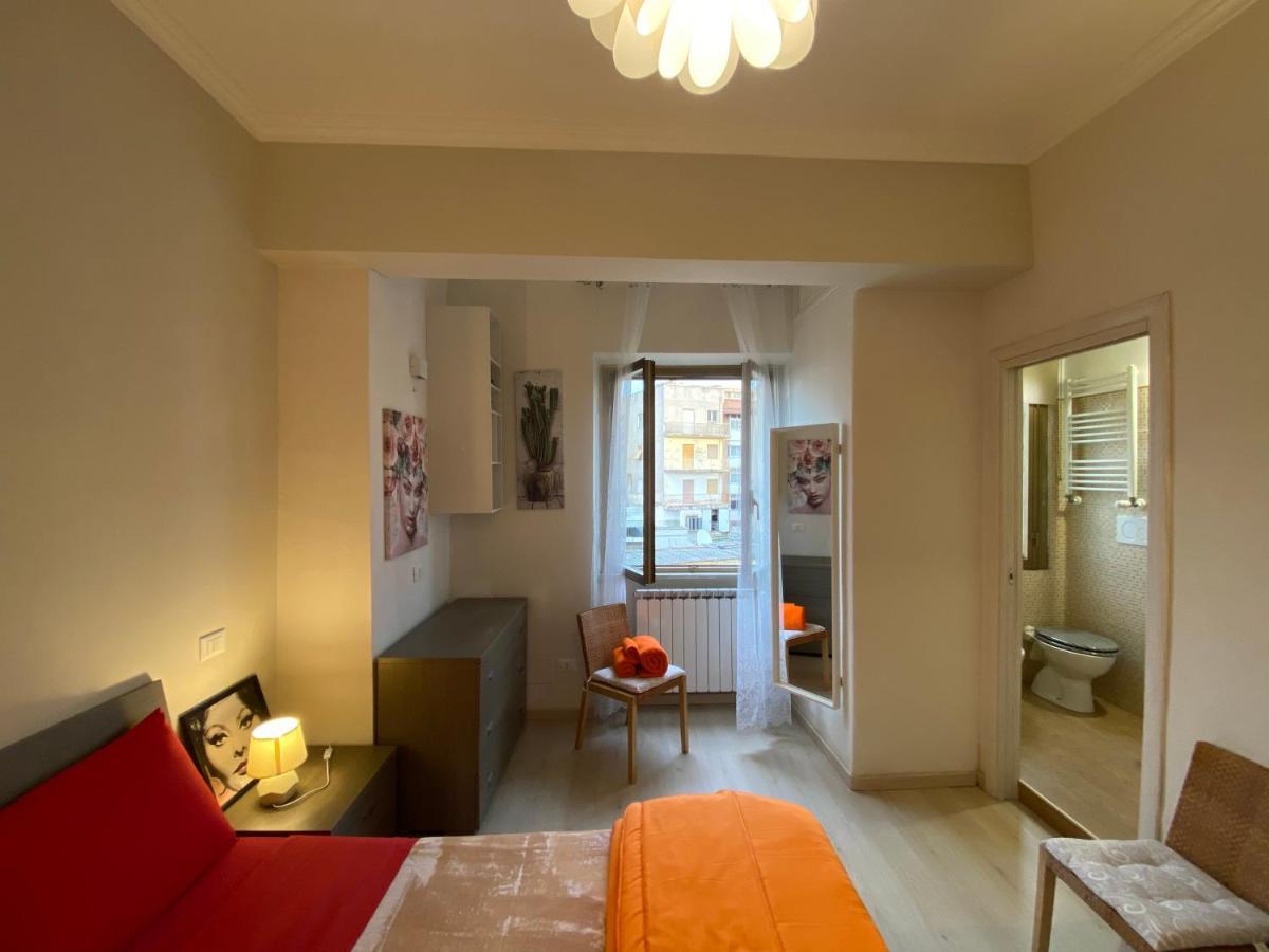Luminoso Monolocale A 2 Passi Dalla Metro A Apartment *