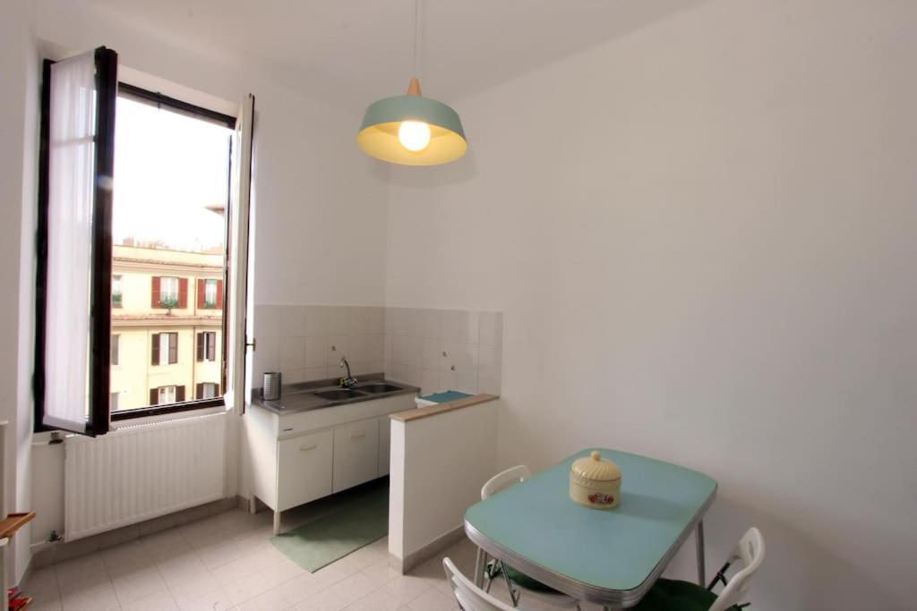 Sacconi Flat * Roma