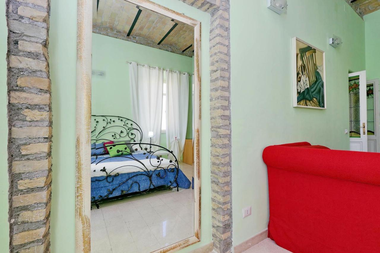 Large Flat 30min Colosseo *