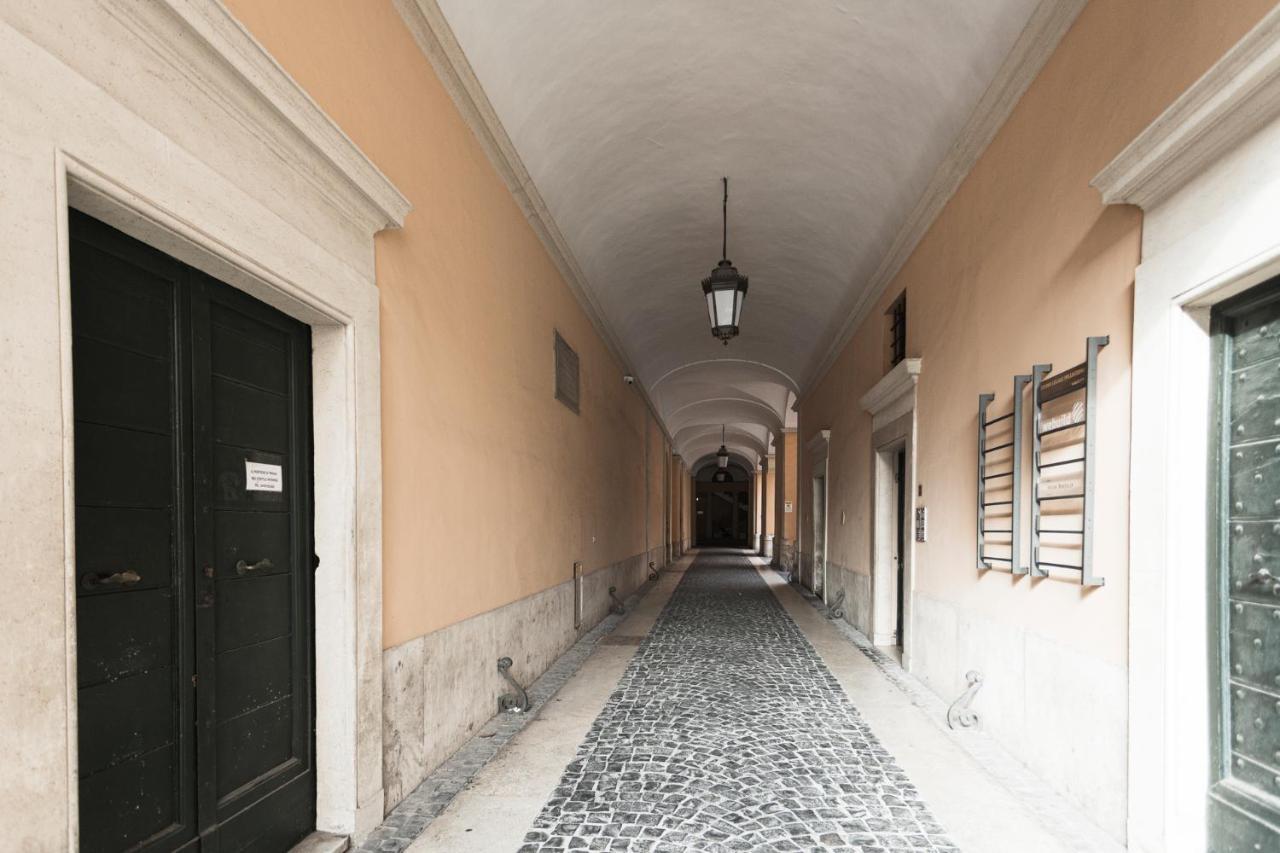 Charming Penthouse In Piazza Venezia With Terrace *