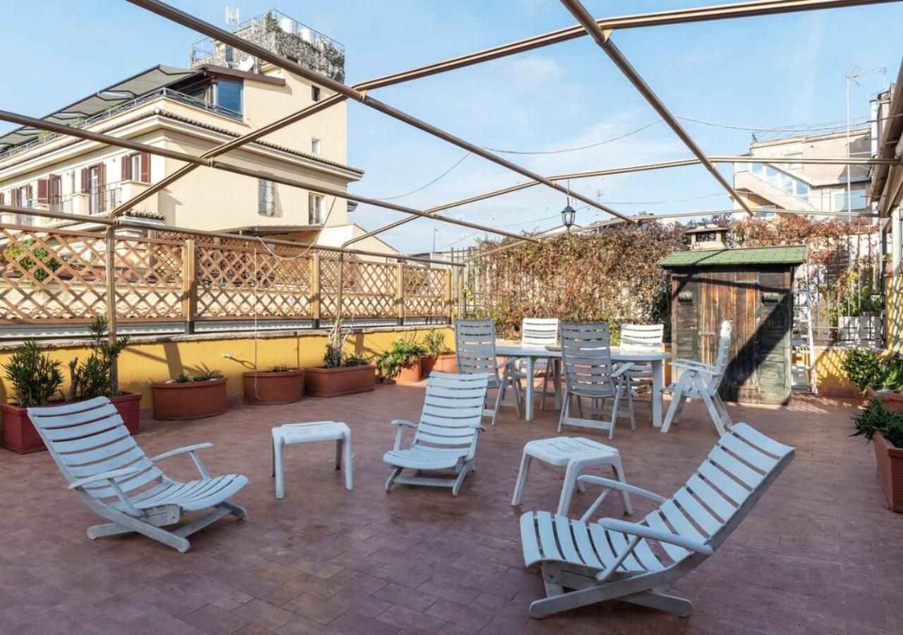 Elegant, With Private Terrace Next To The Vatican Apartment