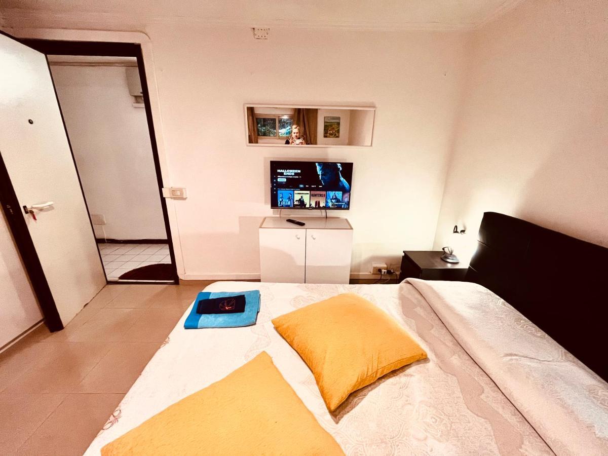 Apartment Monolocale A Mostacciano Rome