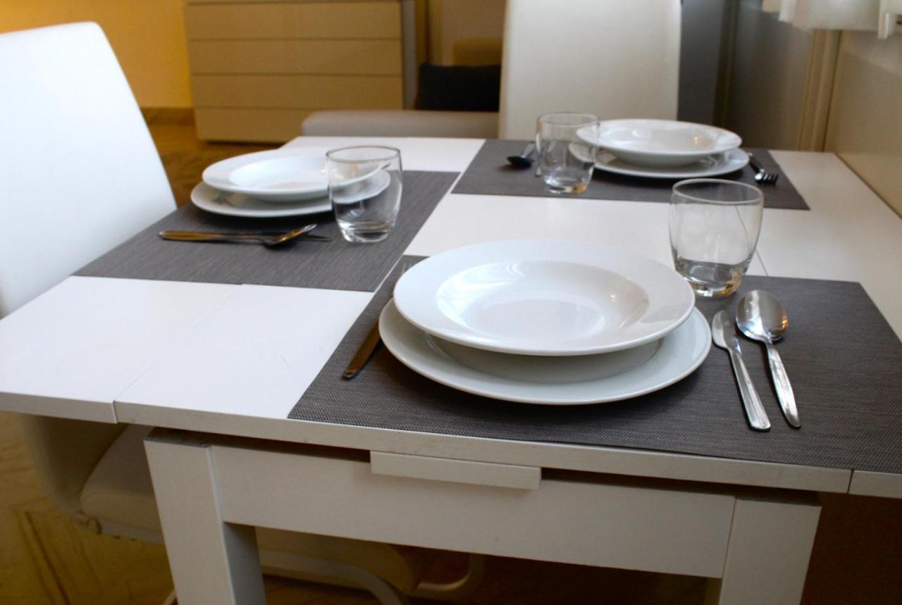 Trevi Fountain & Spanish Steps Apartment