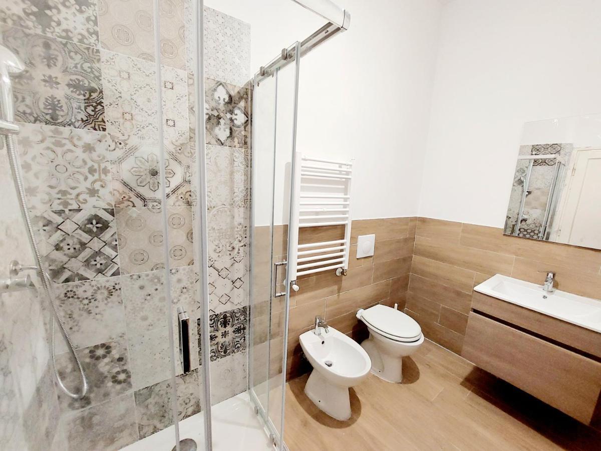 Bbhome Stylish Gold Near Trastevere Station * Roma