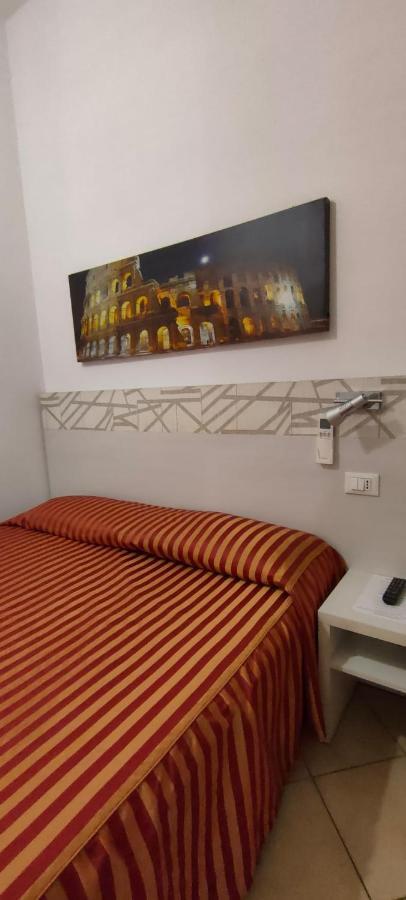 In Rome 2* Roma