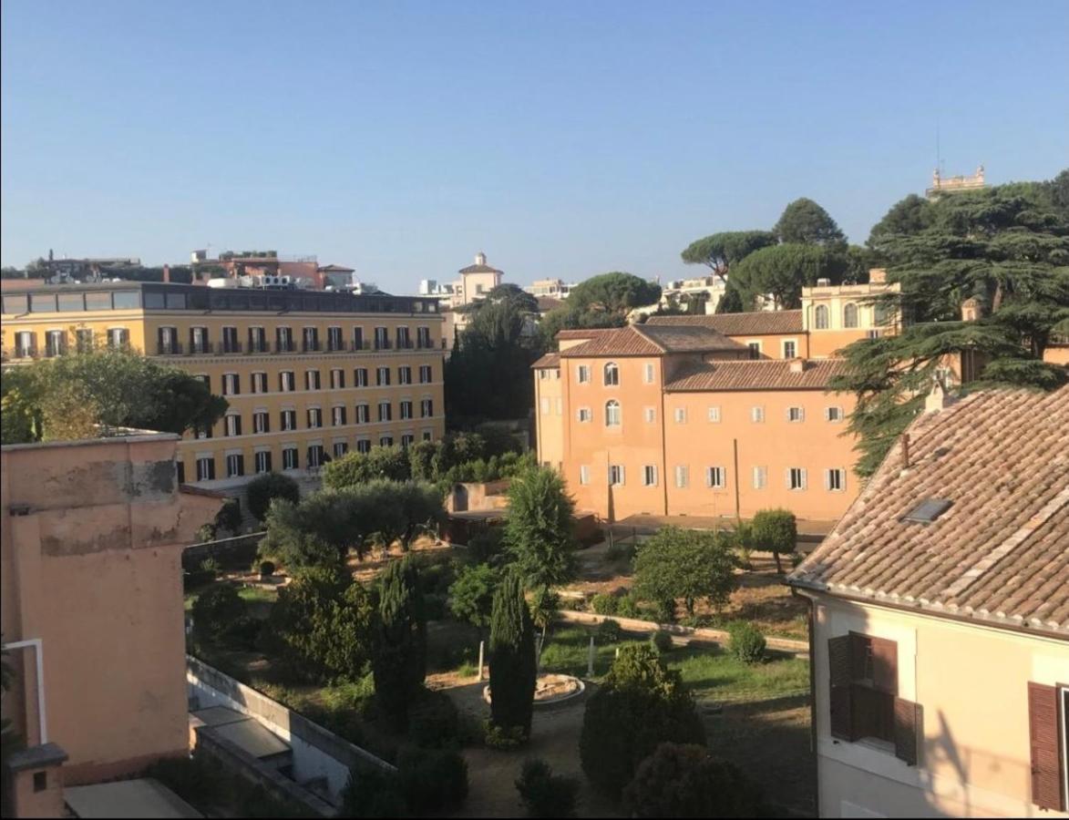 Spanish Steps View Apartment Rome