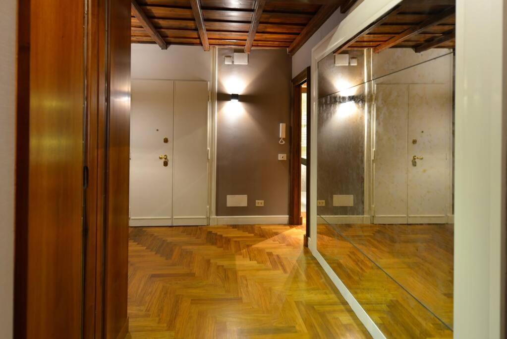 Apartment The Frattina - Luxury Serviced Rome