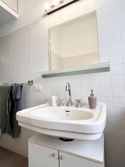 Homy Host - Bilocale A Testaccio Nel Cuore Di Apartment *