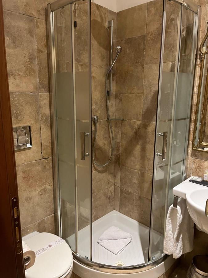 Le Clarisse Pantheon Hotel