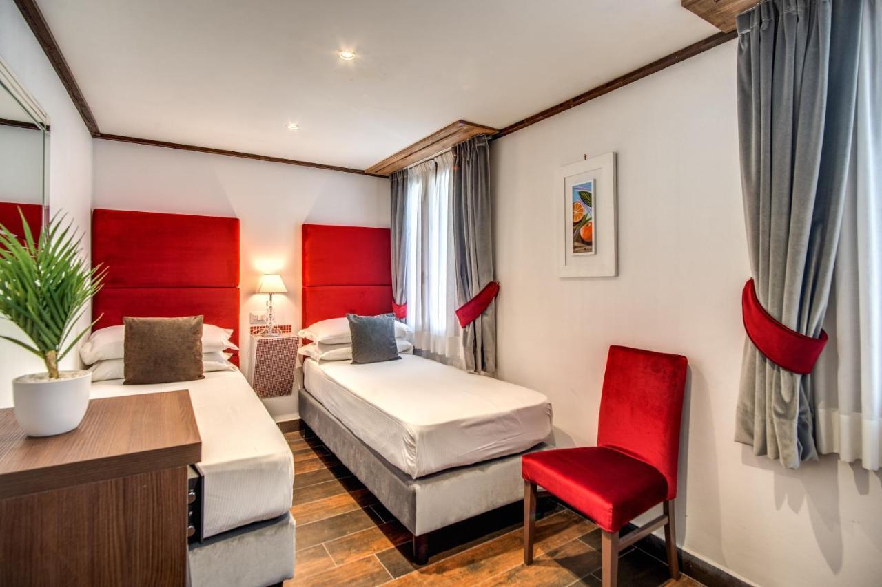 Piazza Di Spagna Comfort 3*