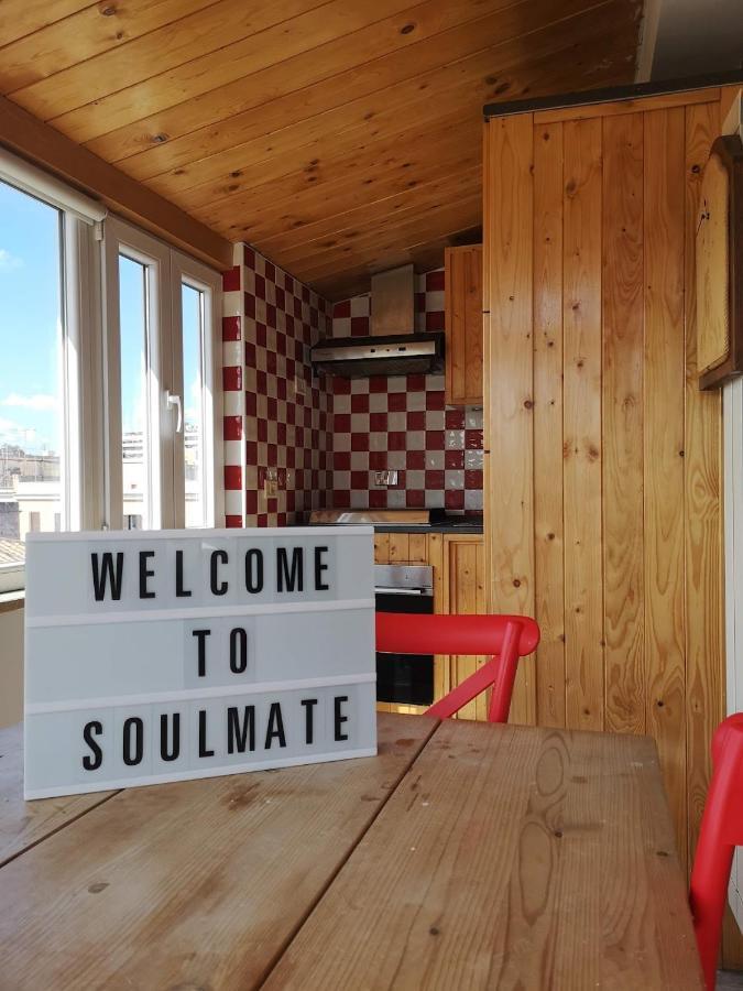 Apartment Soulmate Rooftop