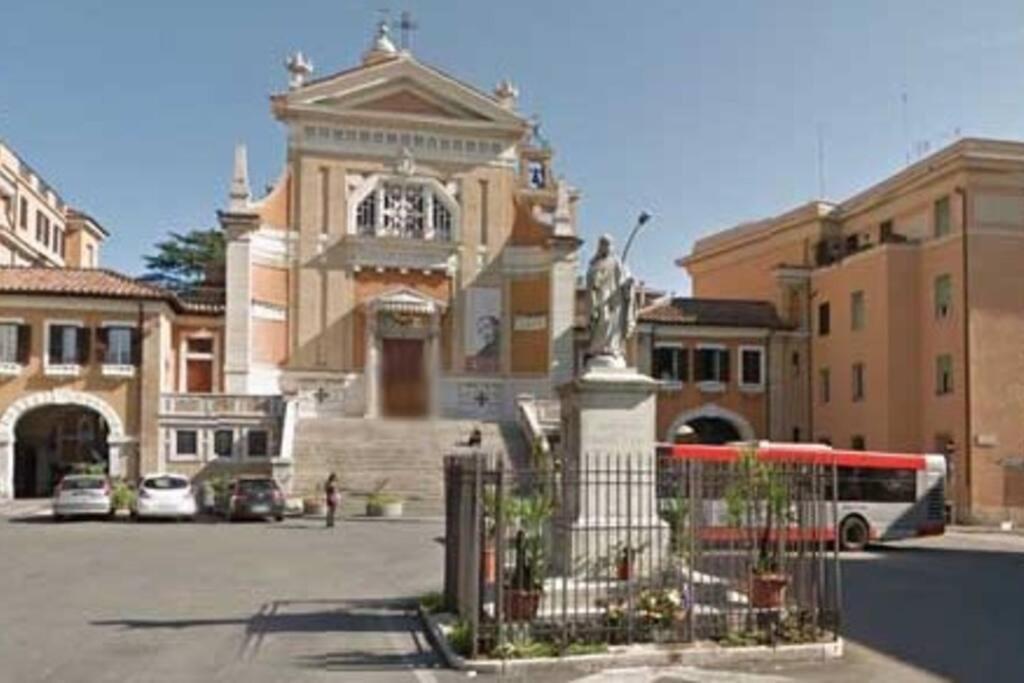 La Palma Degli Artisti * Rome