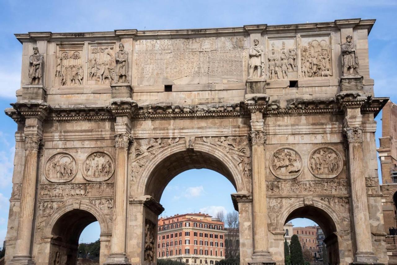 Roma Antica Dalla Finestra Appartamento Colosseo Ohana *