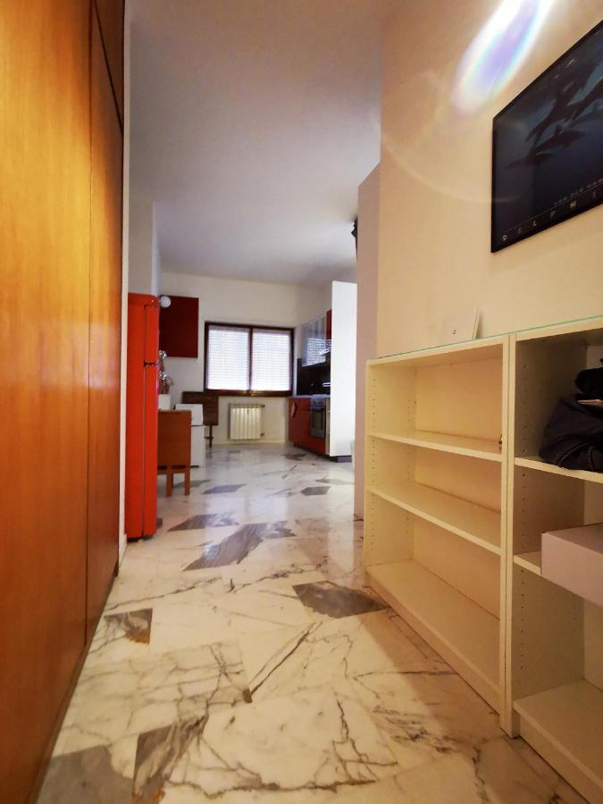 Rouge Studio - 10 Min From Vatican Apartment Rome