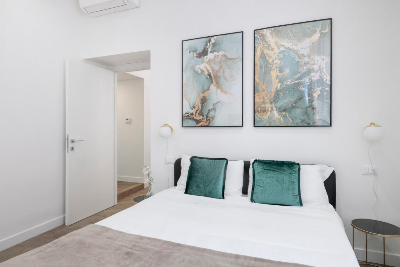 Apartment White Flat Cross Rome
