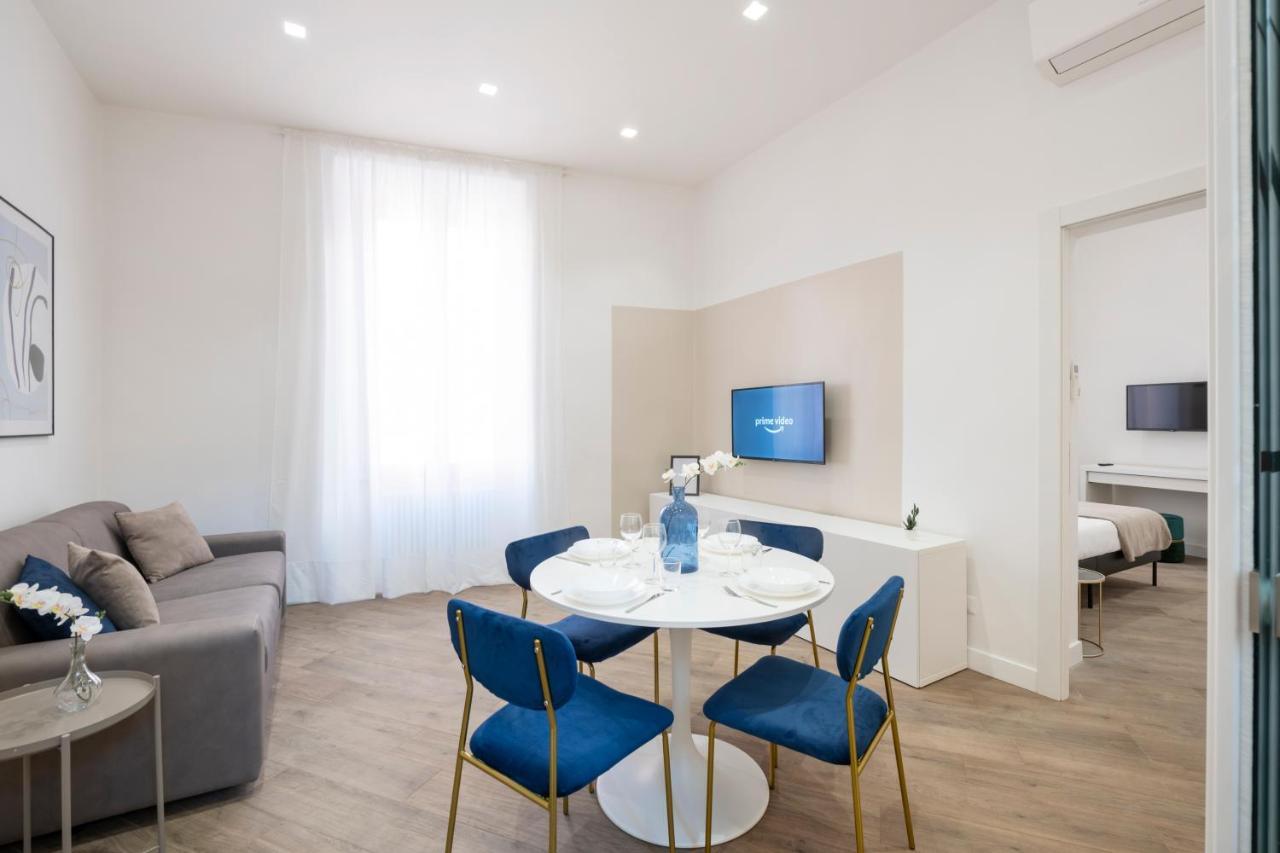 White Flat Cross Appartement