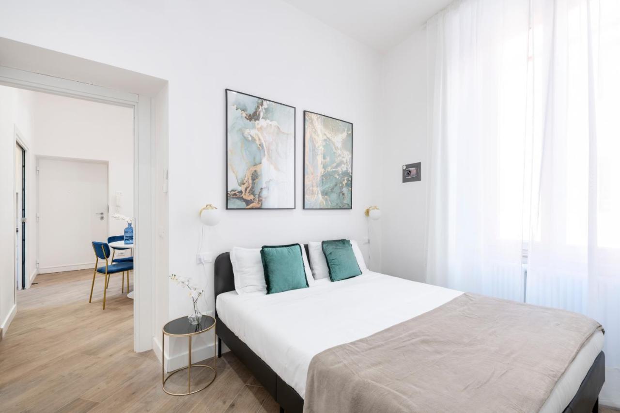 Appartement White Flat Cross *