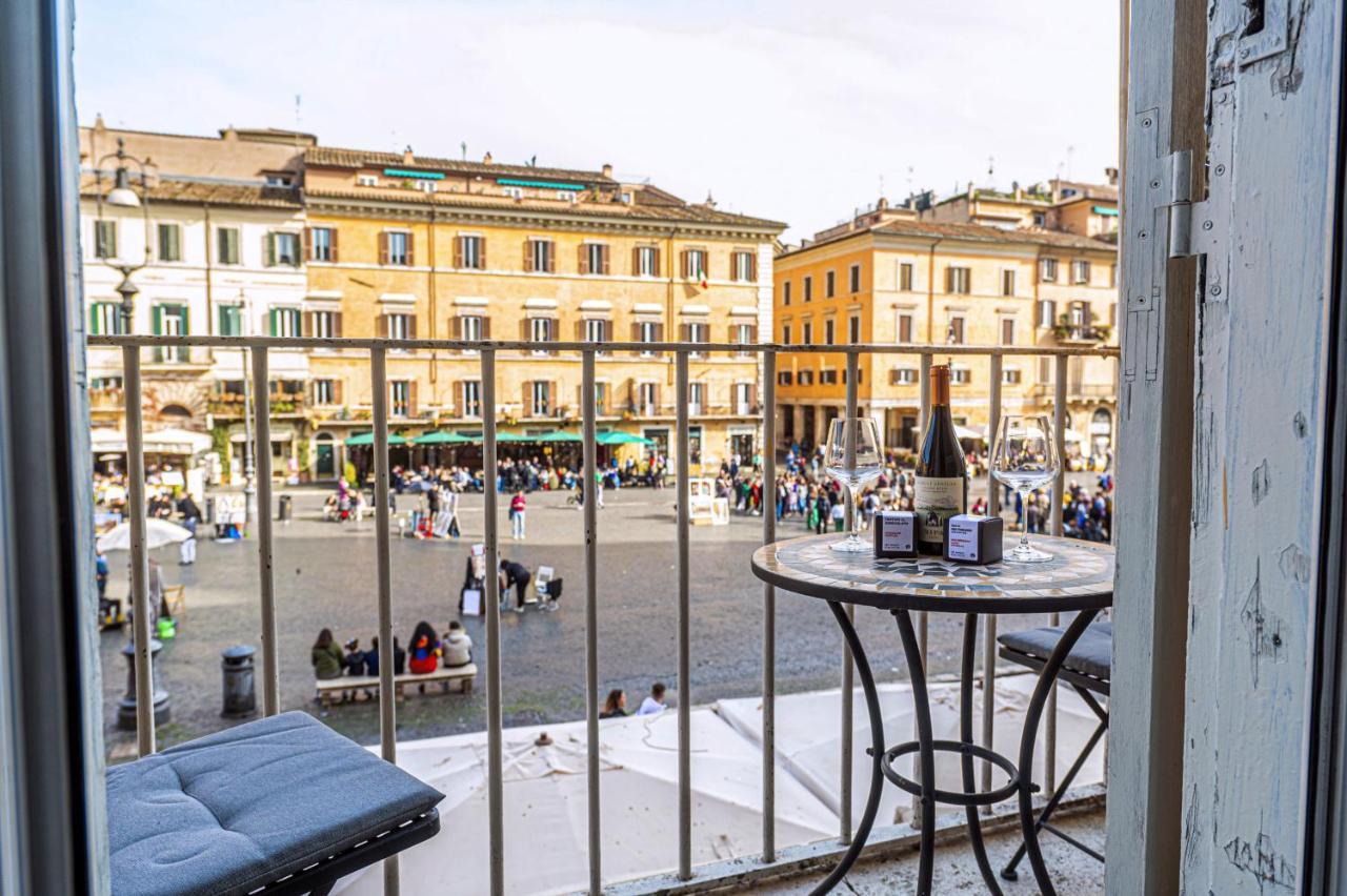 Piazza Navona Balcony Experience *