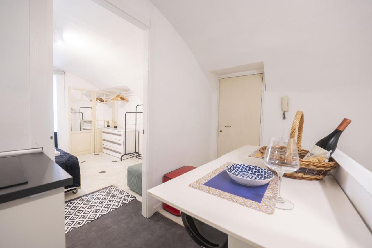 Piazza Navona Balcony Experience Apartment *