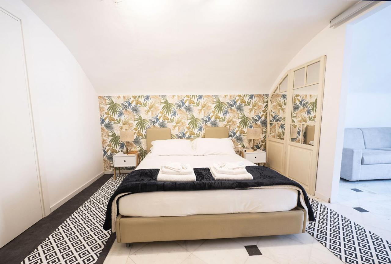 Apartment Piazza Navona Balcony Experience Rome