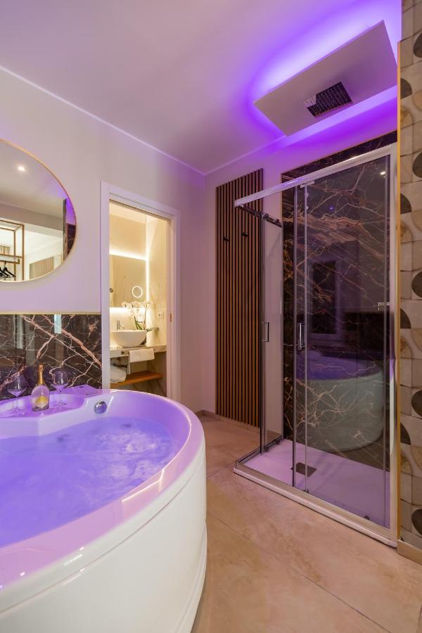 Albadea Suites&jacuzzi Maison d'hôtes