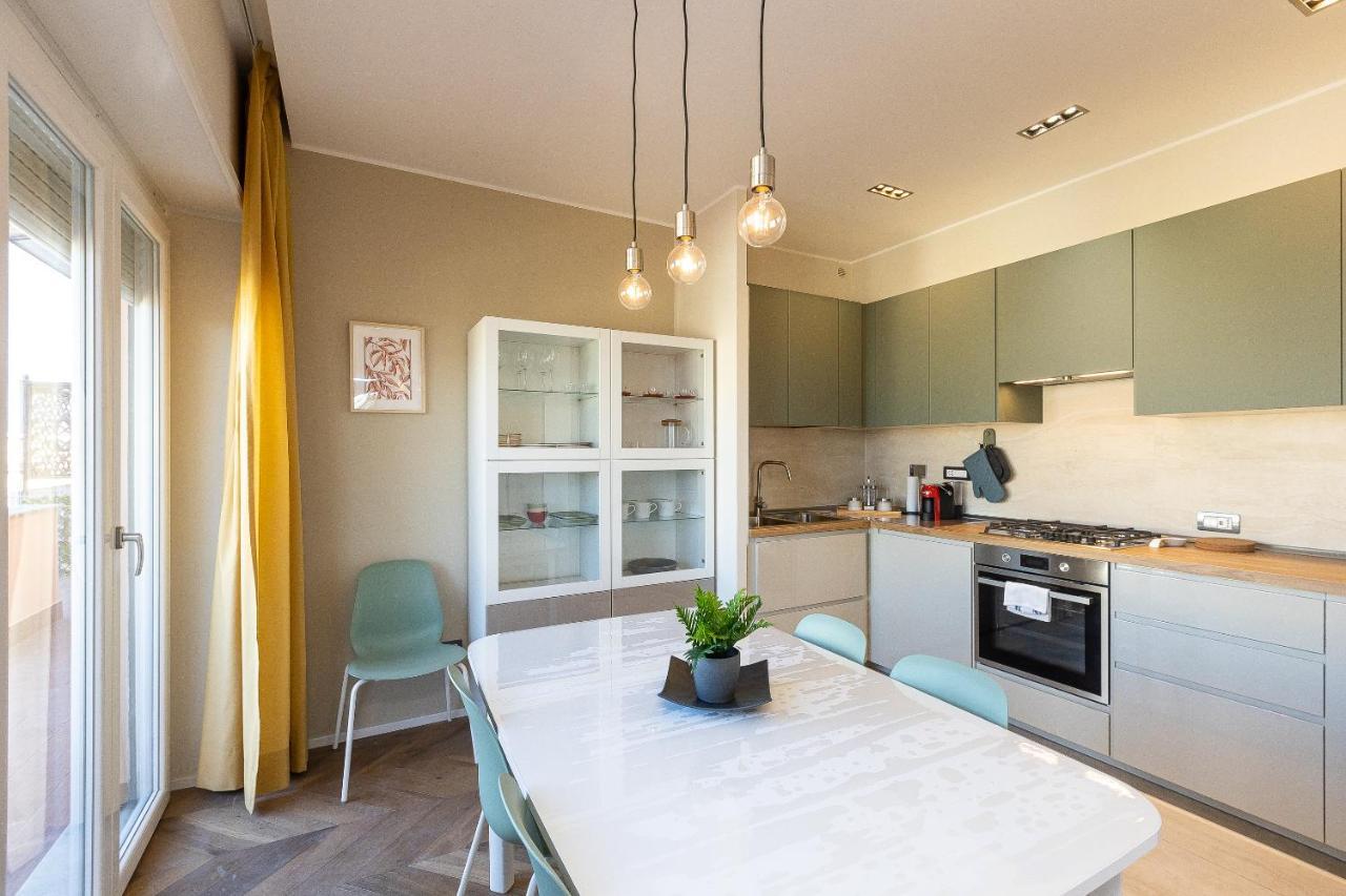 Aurelia Sunset Penthouse By In *