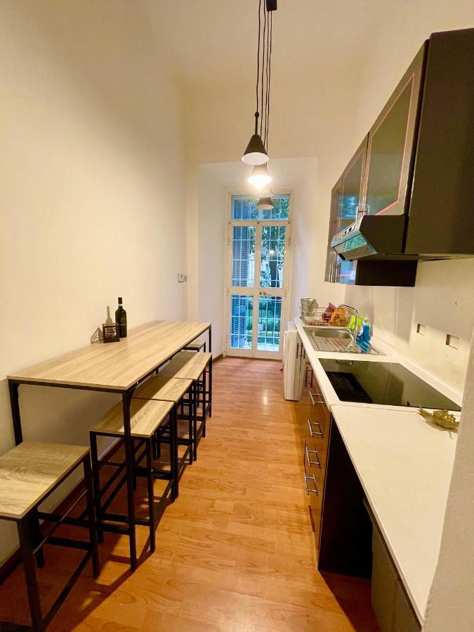 Parisa House Apartment