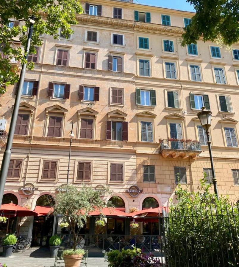 Largo Leopardi Apartment *