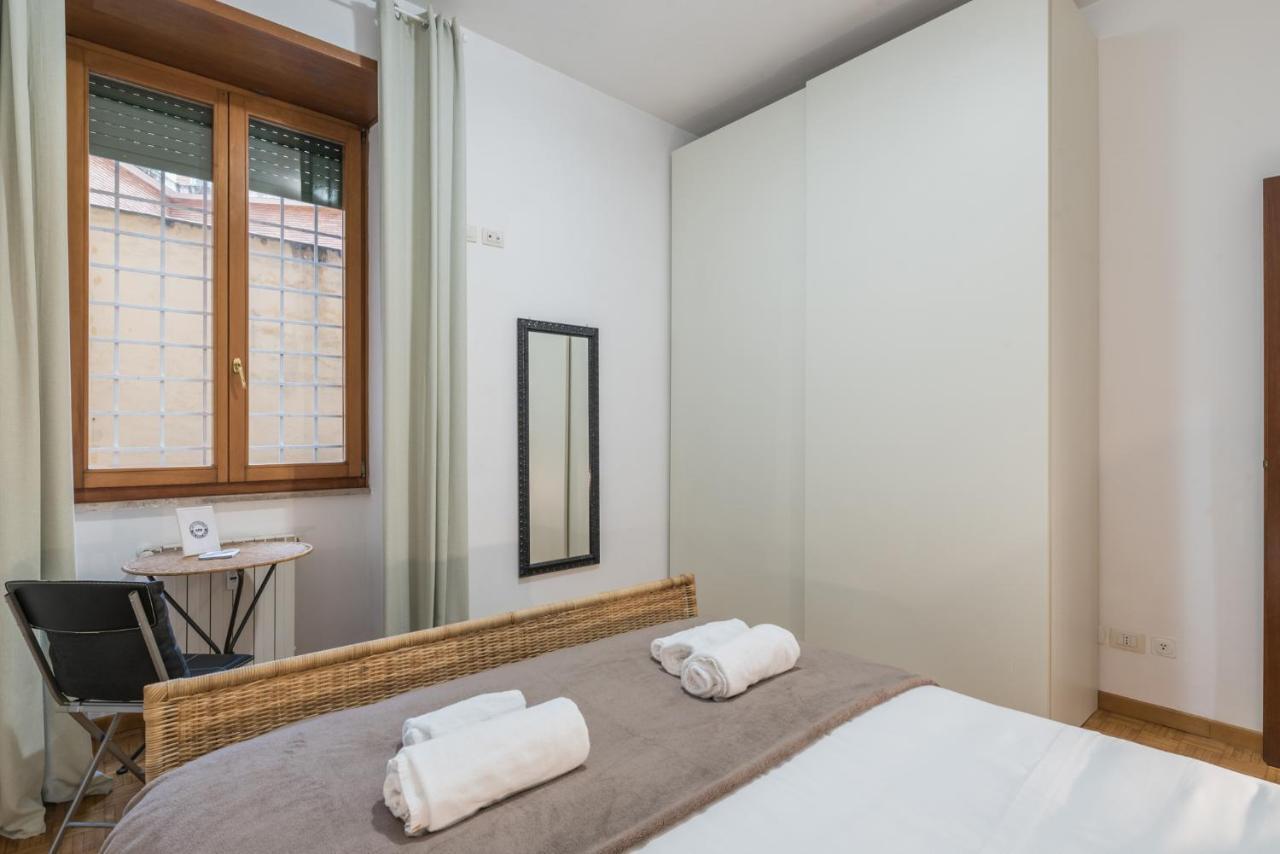 Largo Leopardi Apartment *