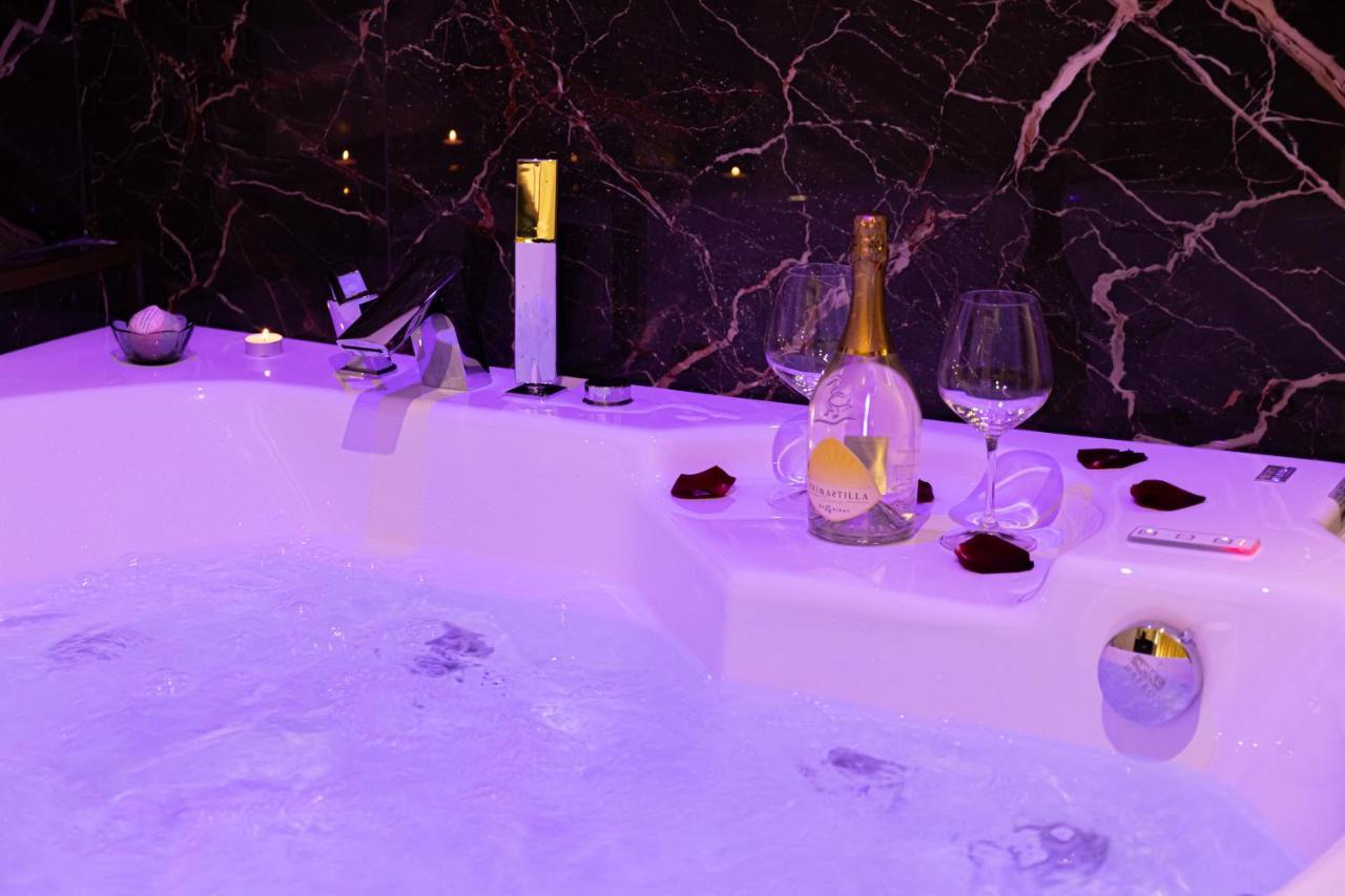 Maison d'hôtes Albadea Suites&jacuzzi *