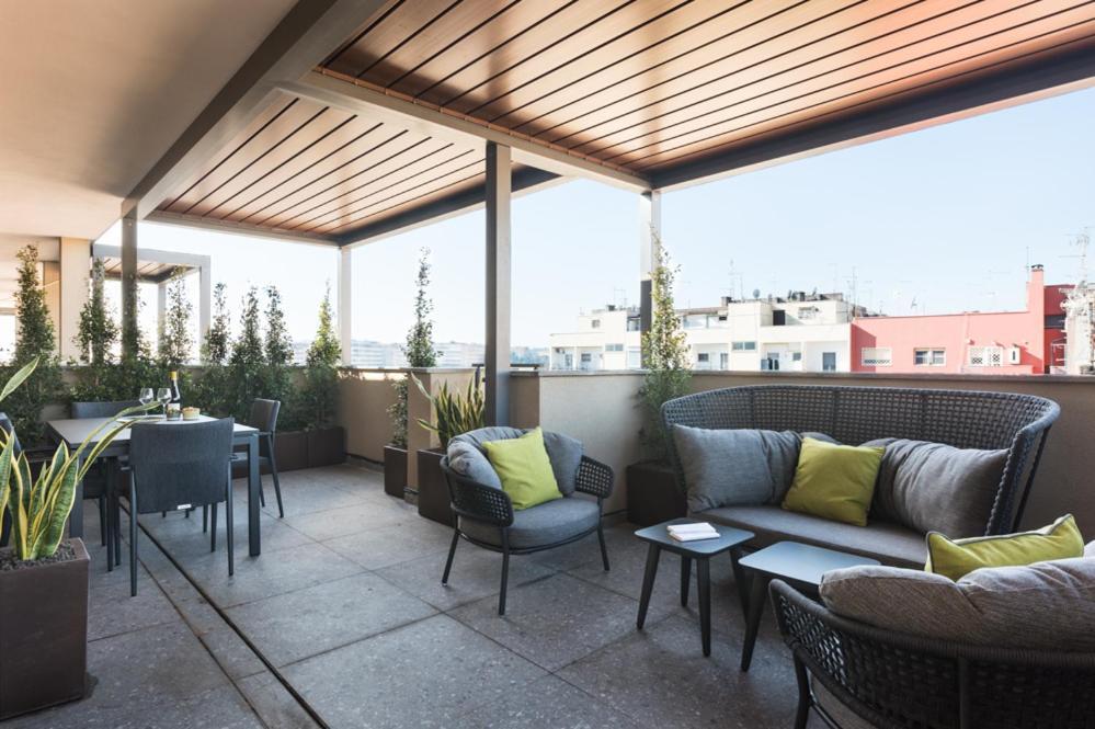 Idyllia - Lumina Rooftop Penthouse In Trastevere Apartment