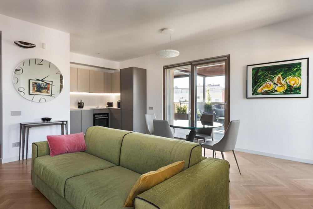 Apartment Idyllia - Lumina Rooftop Penthouse In Trastevere