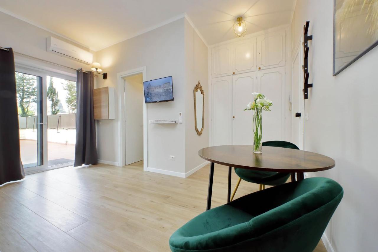 Aurelia Antica Terrace Free Pool And Parking Appartement *