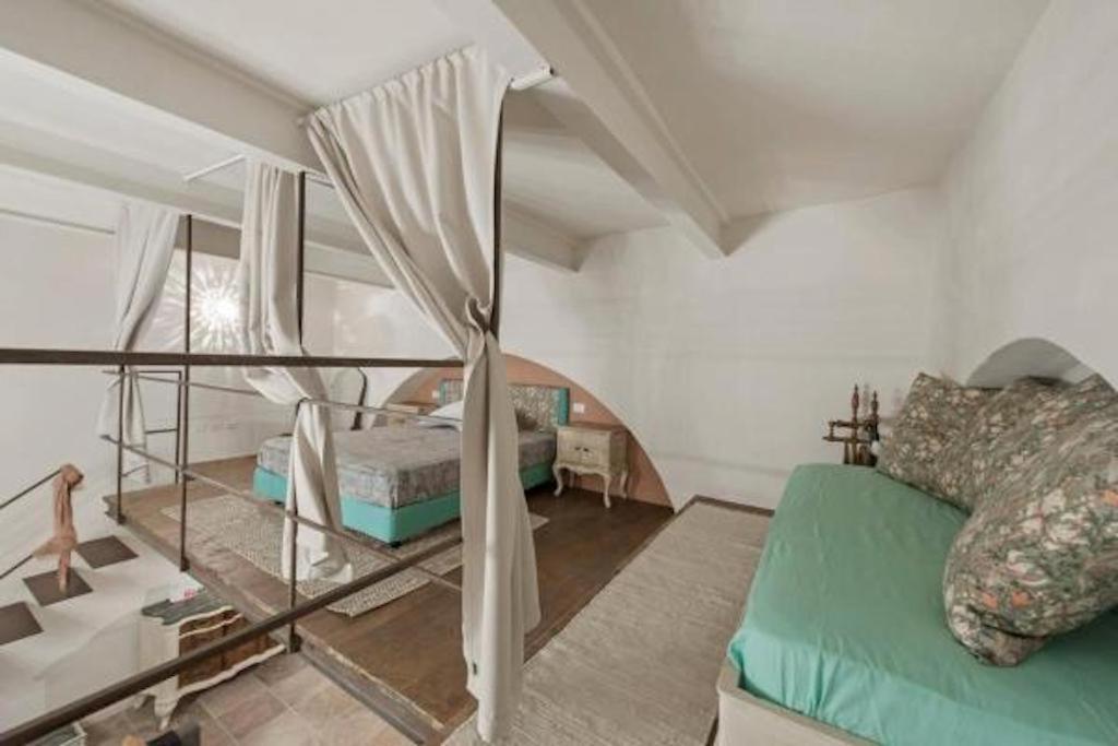 Shabby Loft In Colosseum Rome