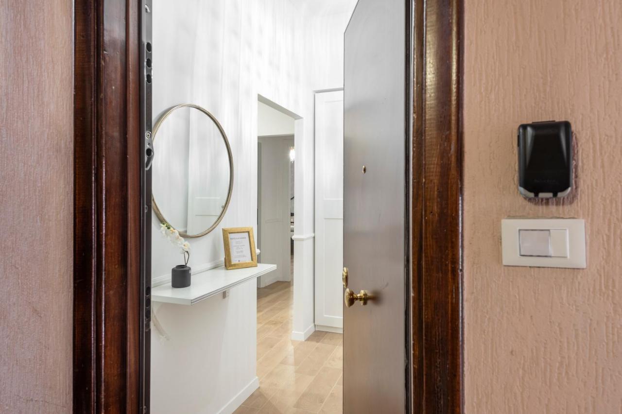 Apartment White Flat Ground Floor