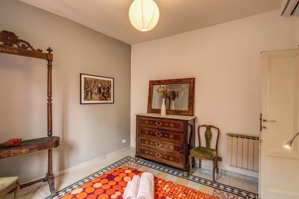 Monti Coliseum 2nd Floor 3 Bedroom Apartment Rome