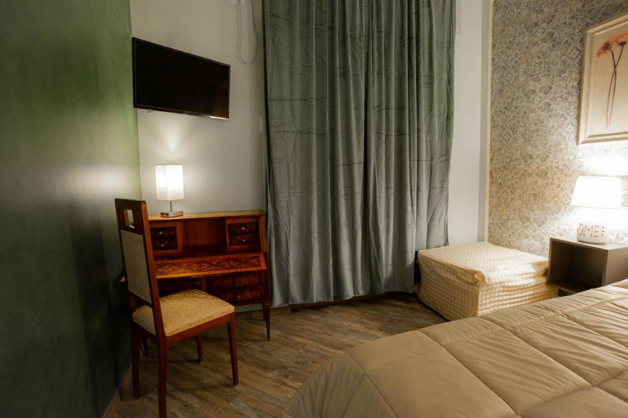 Domus Petri- Casa A S. Pietro * Rome