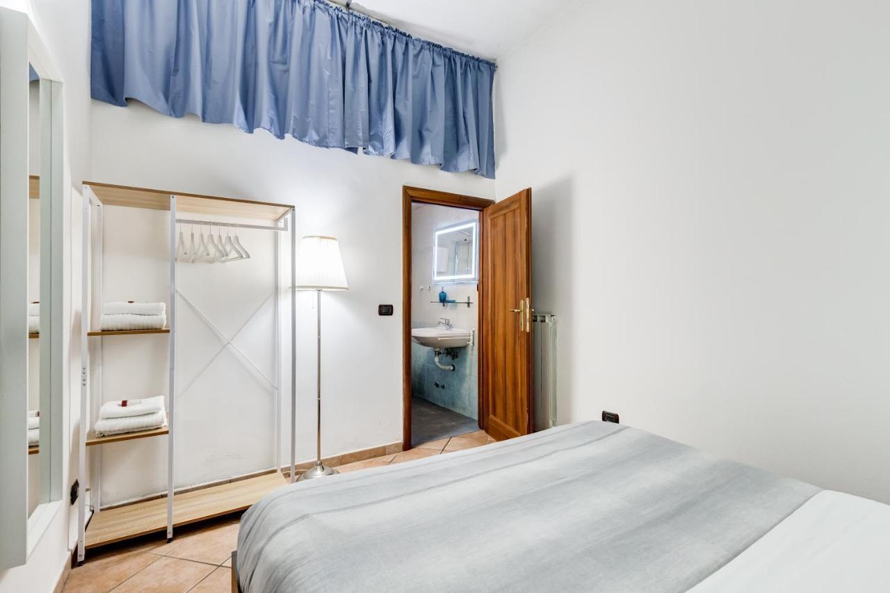 Coliseum Apartment *
