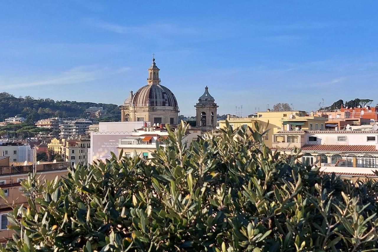 Beautiful Loft In Ponte Milvio With Terrace Roma